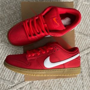 ❤️ Sold ❤️ - Size 10 - Nike Dunk SB Low University Red Gum